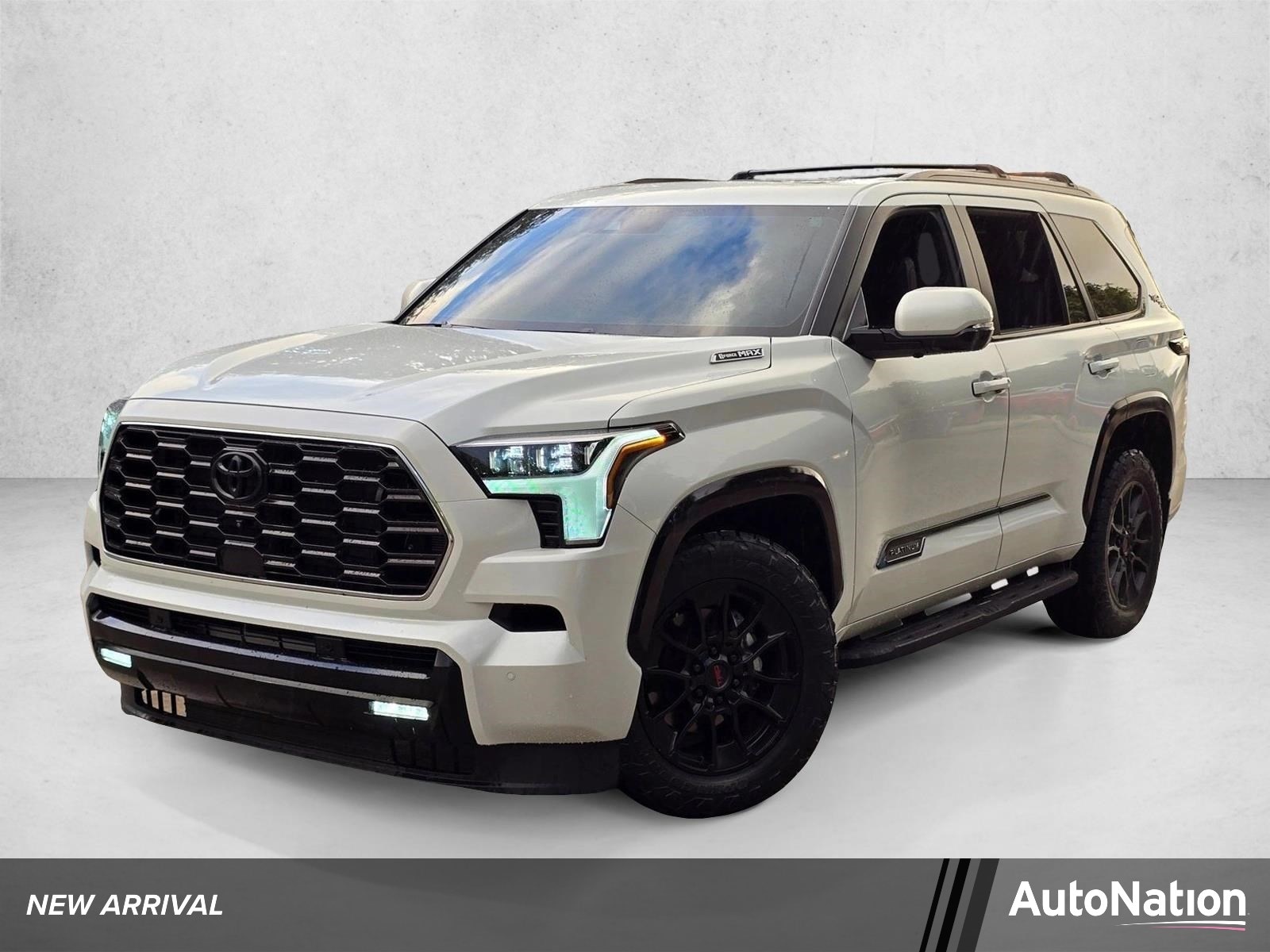 2025 Toyota Sequoia Platinum 4WD i-FORCE MAX Hybrid's photo
