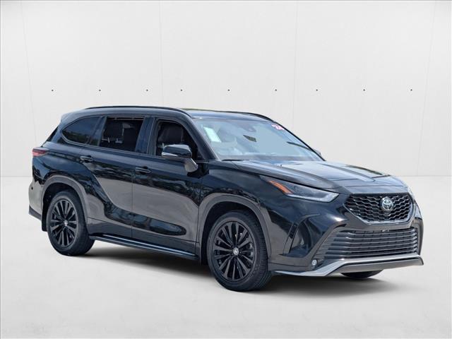 2024 Toyota Highlander XSE photo 3