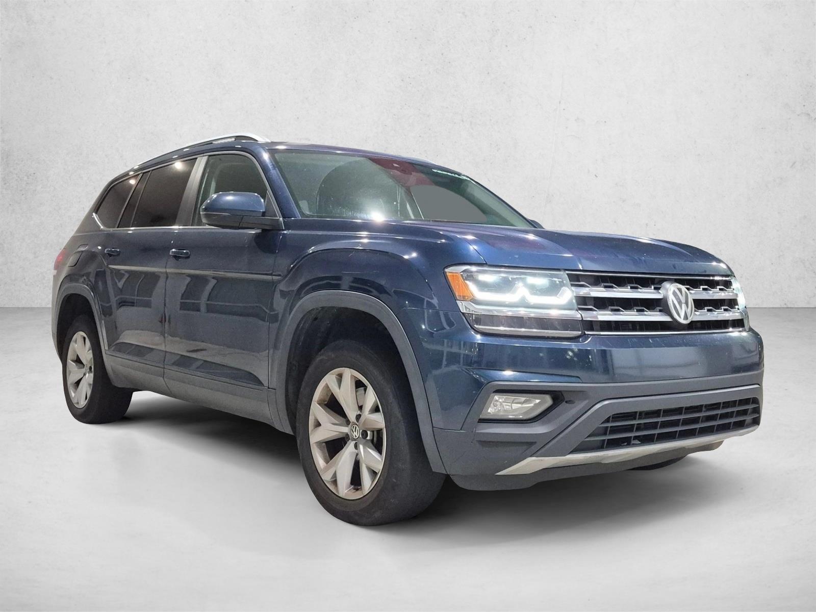 Used 2019 Volkswagen Atlas SE w/Tech with VIN 1V2WR2CA8KC561403 for sale in Davie, FL