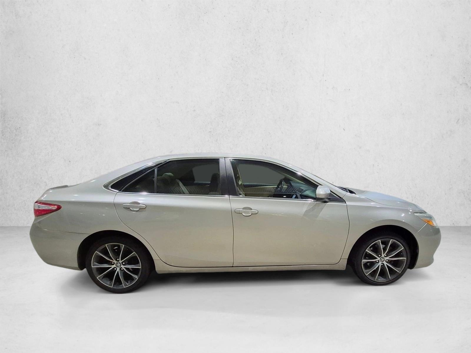 Used 2015 Toyota Camry LE Sedan