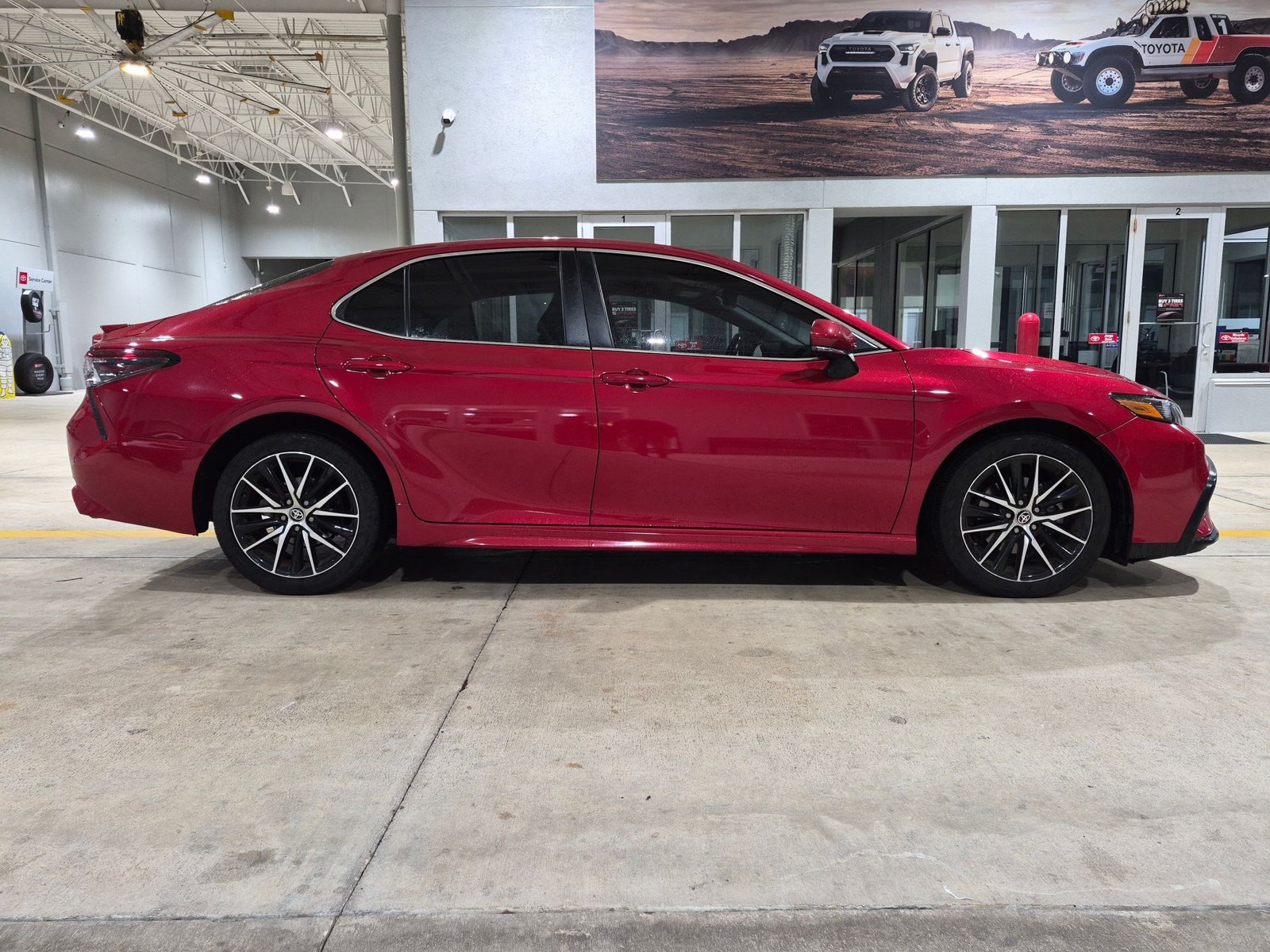 Used 2022 Toyota Camry SE Sedan