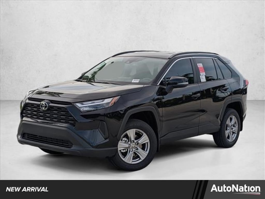 Used 2025 Toyota RAV4 XLE SUV