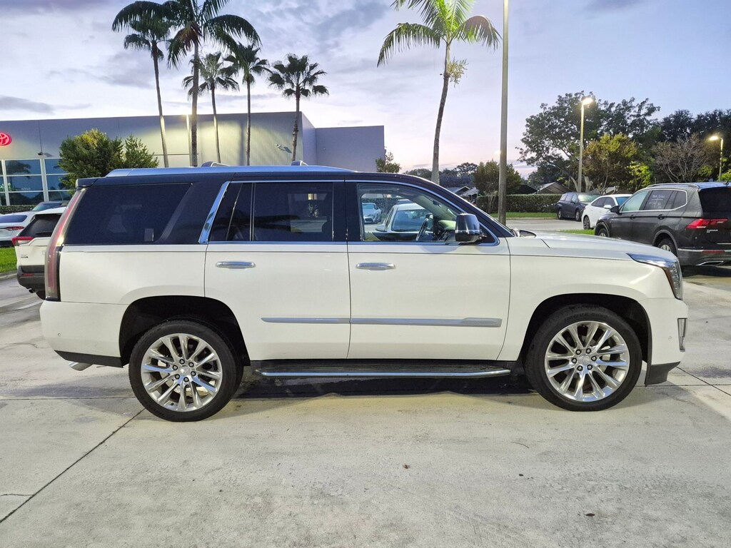 Used 2020 CADILLAC Escalade Luxury SUV
