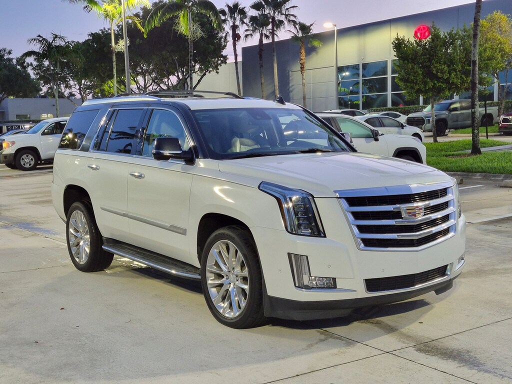 Used 2020 CADILLAC Escalade Luxury SUV