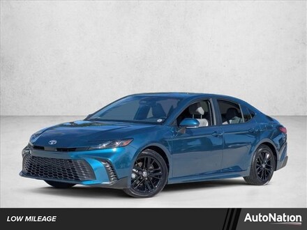 2025 Toyota Camry SE Sedan