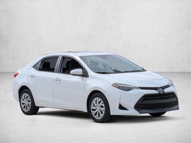 Used 2018 Toyota Corolla LE with VIN 2T1BURHEXJC984606 for sale in Davie, FL