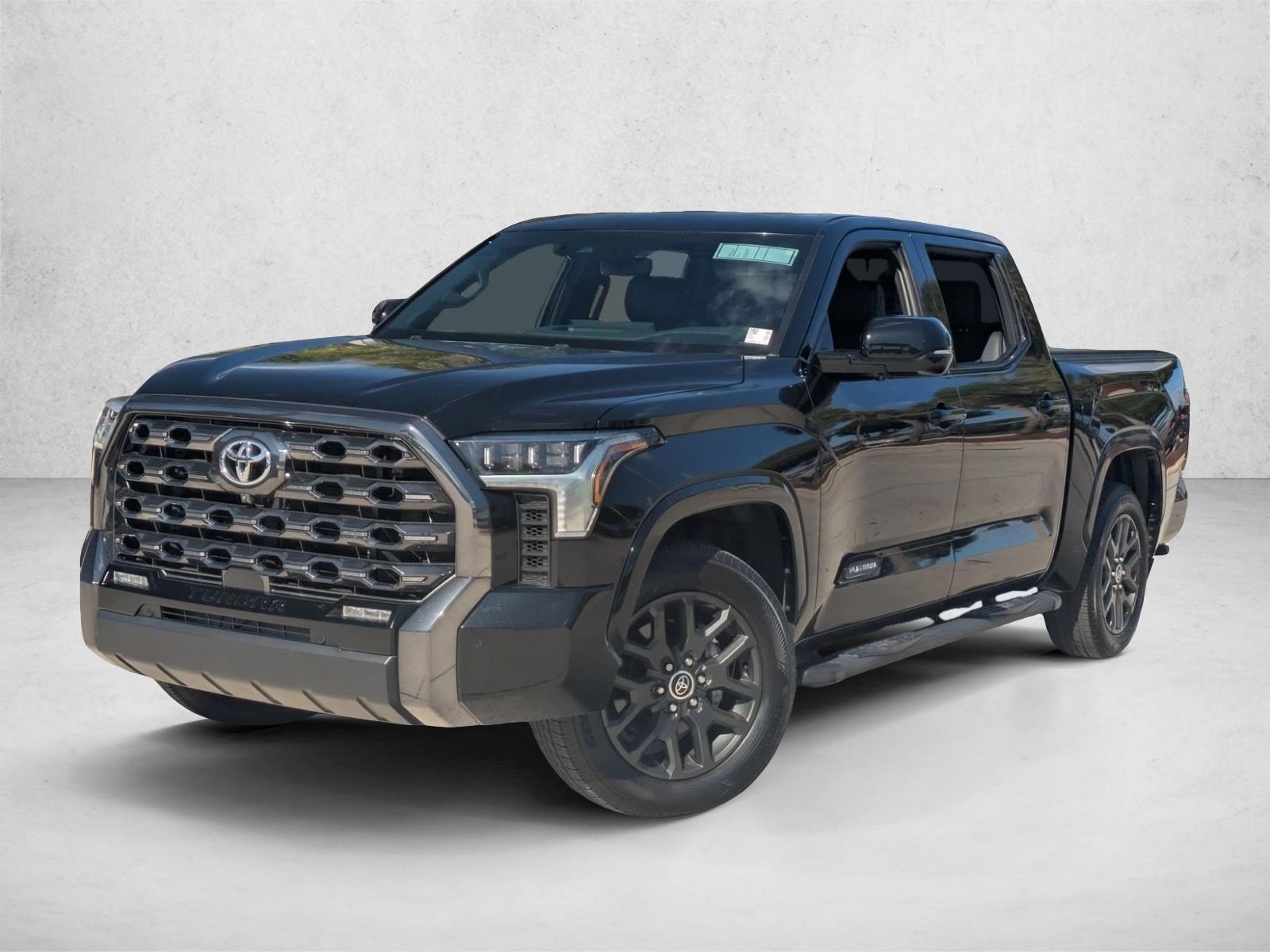 2023 Toyota Tundra Platinum's photo