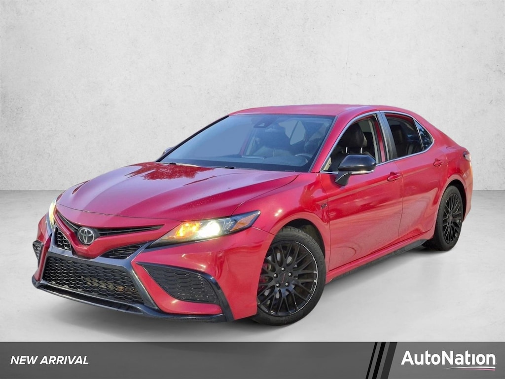 Used 2022 Toyota Camry SE Sedan