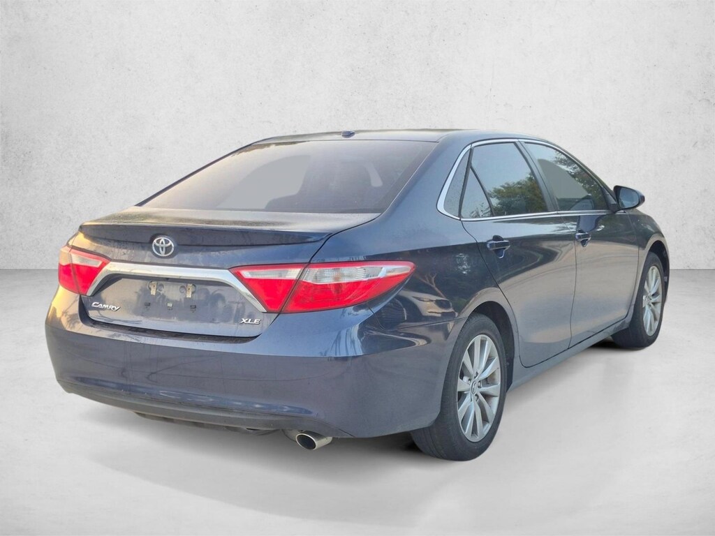 Used 2016 Toyota Camry XLE Sedan
