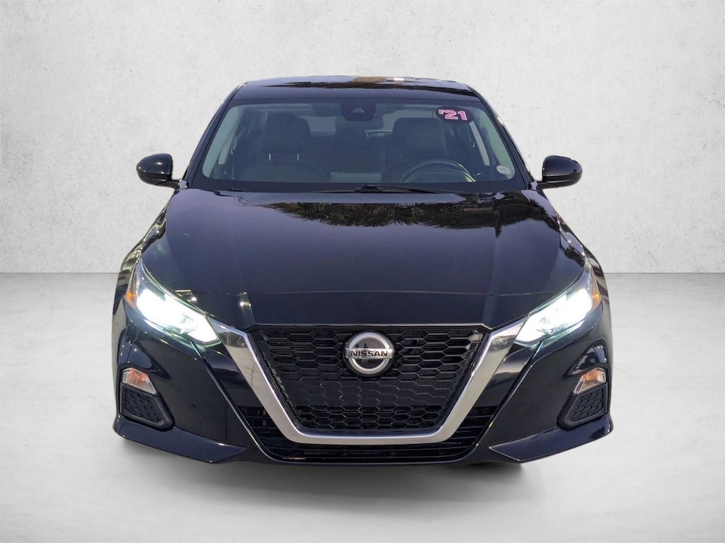 Used 2021 Nissan Altima 2.5 SV Sedan