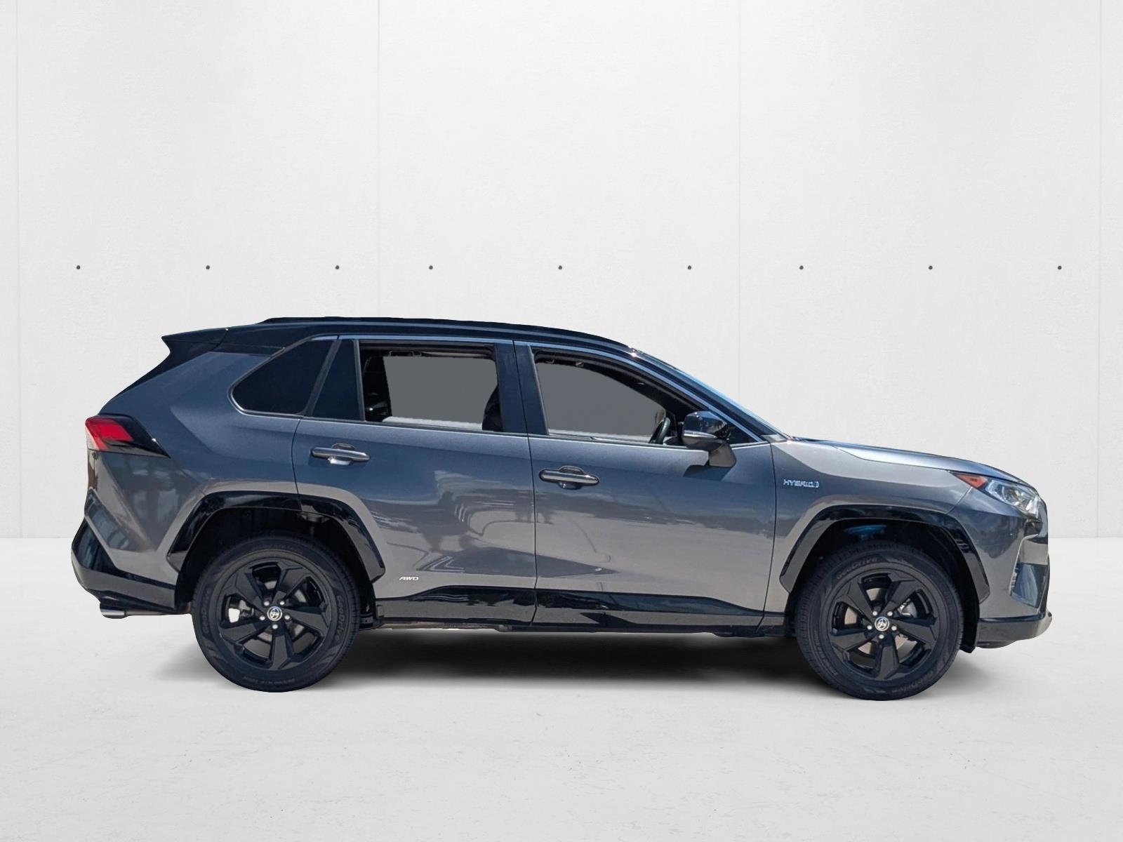 2021 Toyota RAV4 Hybrid XSE photo 4
