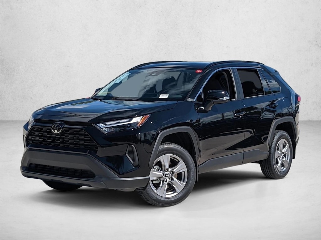Used 2025 Toyota RAV4 XLE SUV