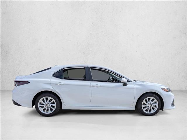 2024 Toyota Camry LE photo 4
