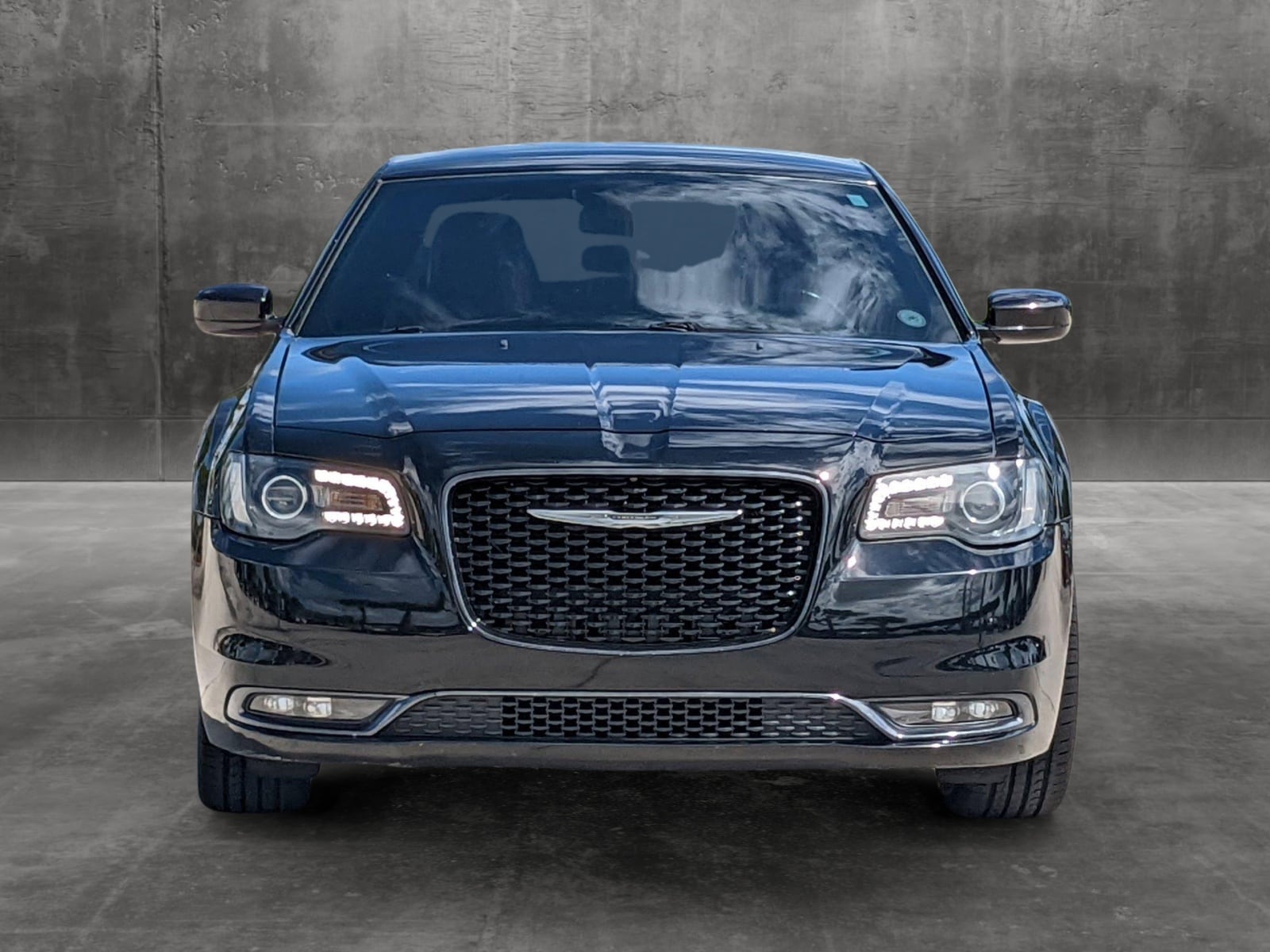 Used 2019 Chrysler 300 S with VIN 2C3CCABG9KH539529 for sale in Davie, FL