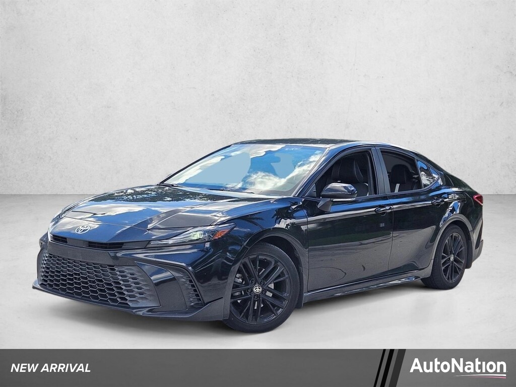 Used 2025 Toyota Camry SE Sedan