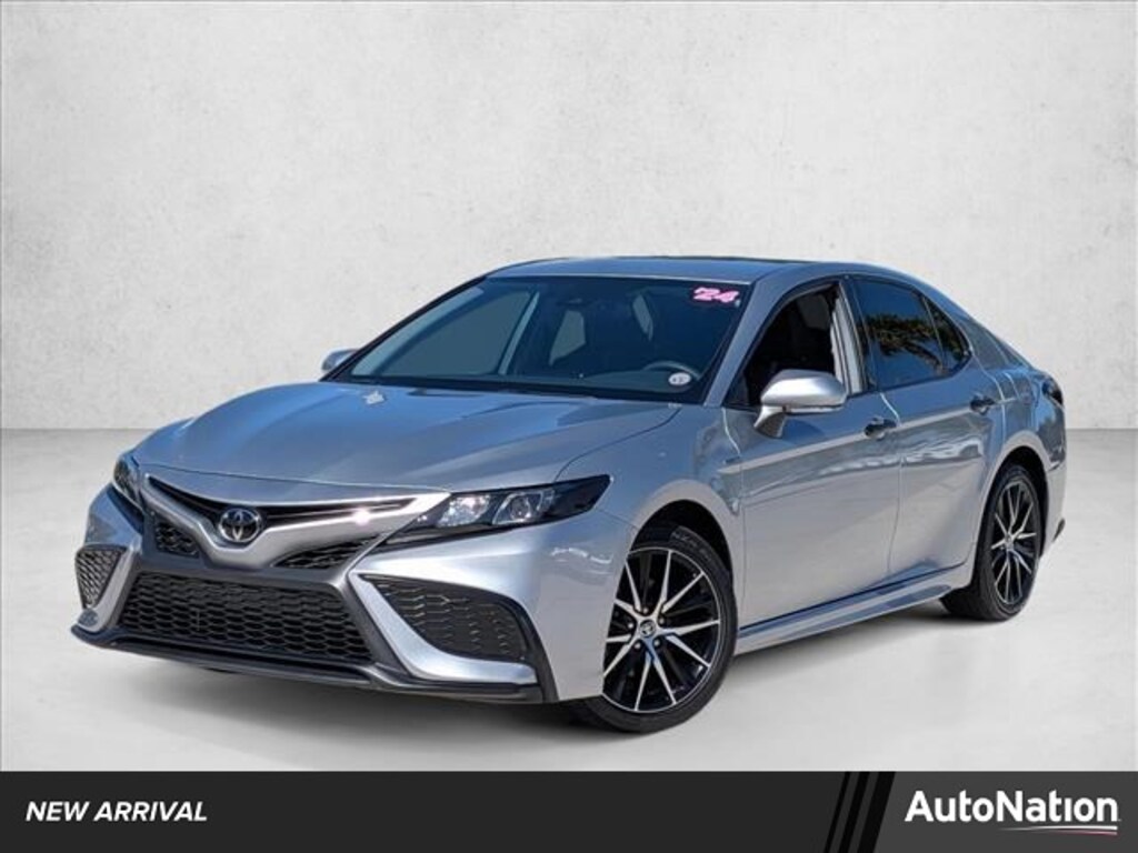 Used 2024 Toyota Camry SE Sedan