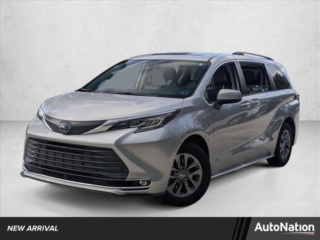 2022 Toyota Sienna XLE