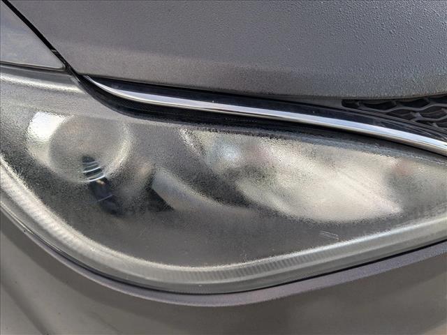 2020 Chrysler Pacifica Touring photo 2