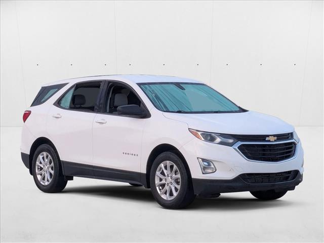2019 Chevrolet Equinox LS photo 3