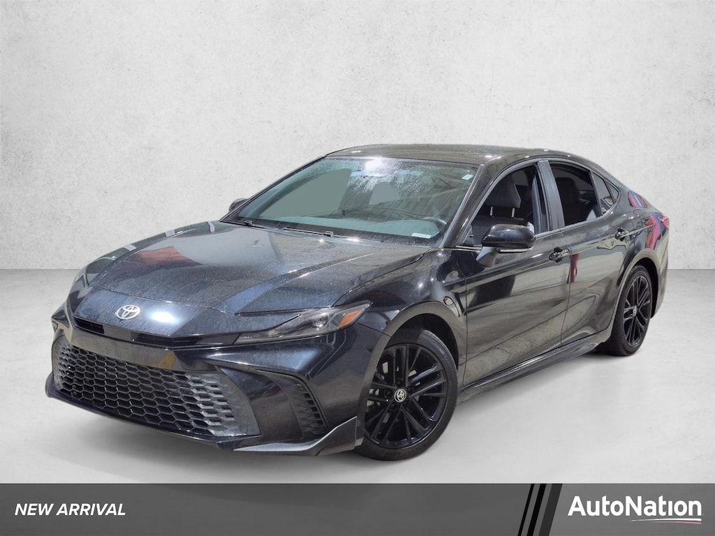 Used 2025 Toyota Camry SE Sedan