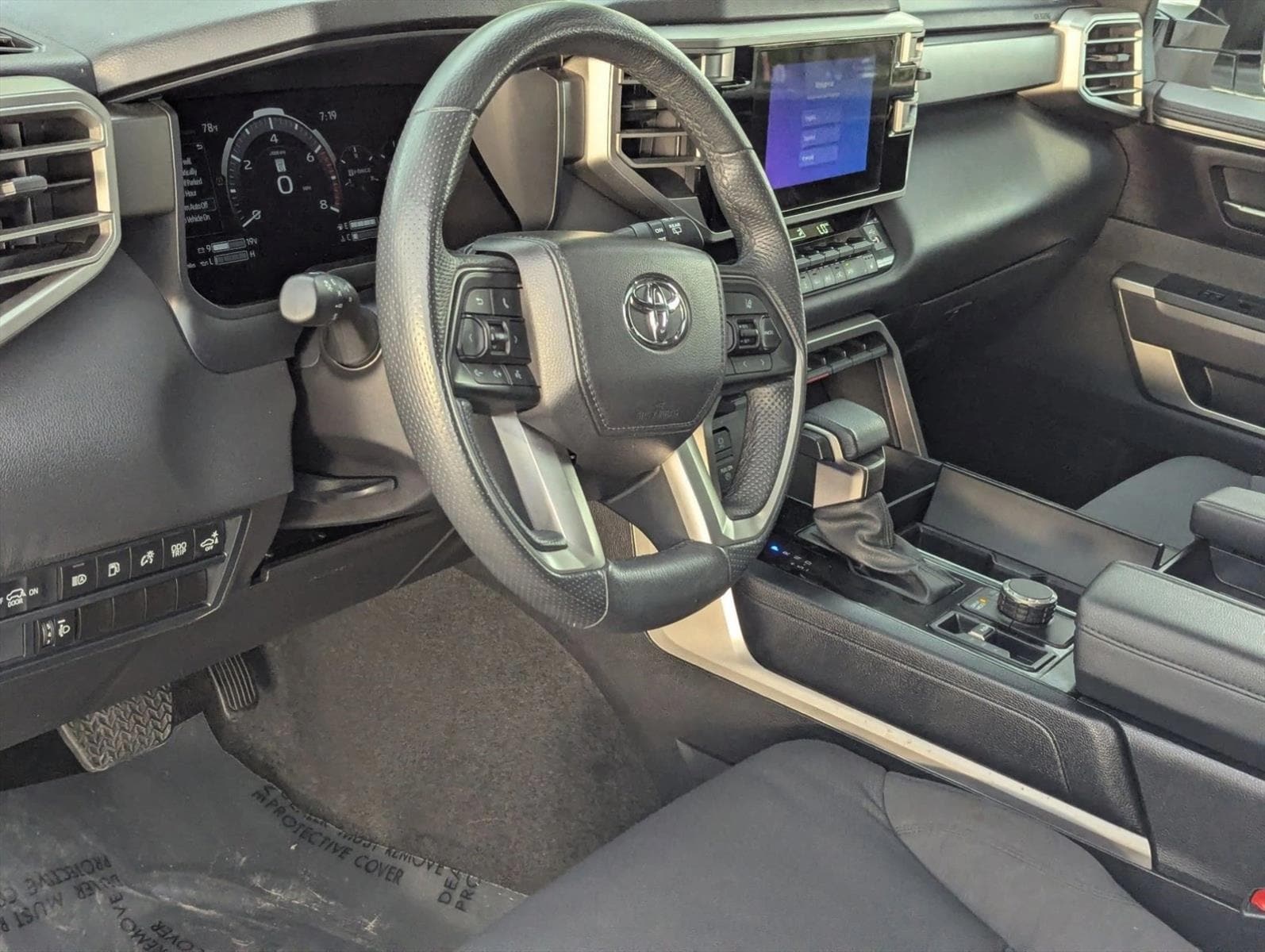 2025 Toyota Sequoia SR5 - Photo 9