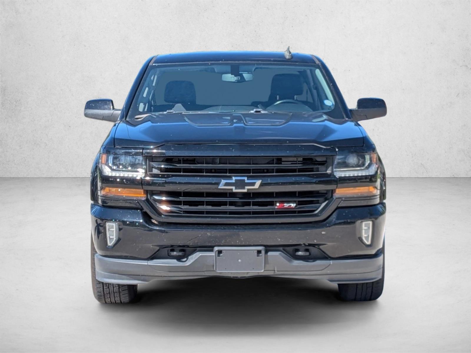 2019 Chevrolet Silverado 1500 LT Z71 photo 2