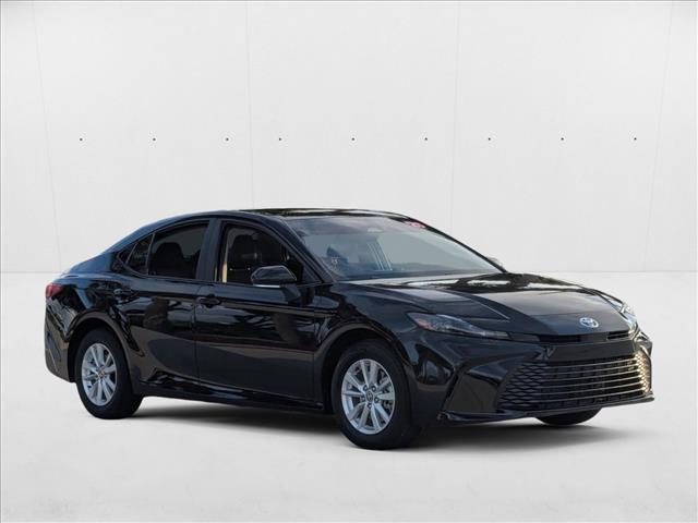 2025 Toyota Camry LE photo 3
