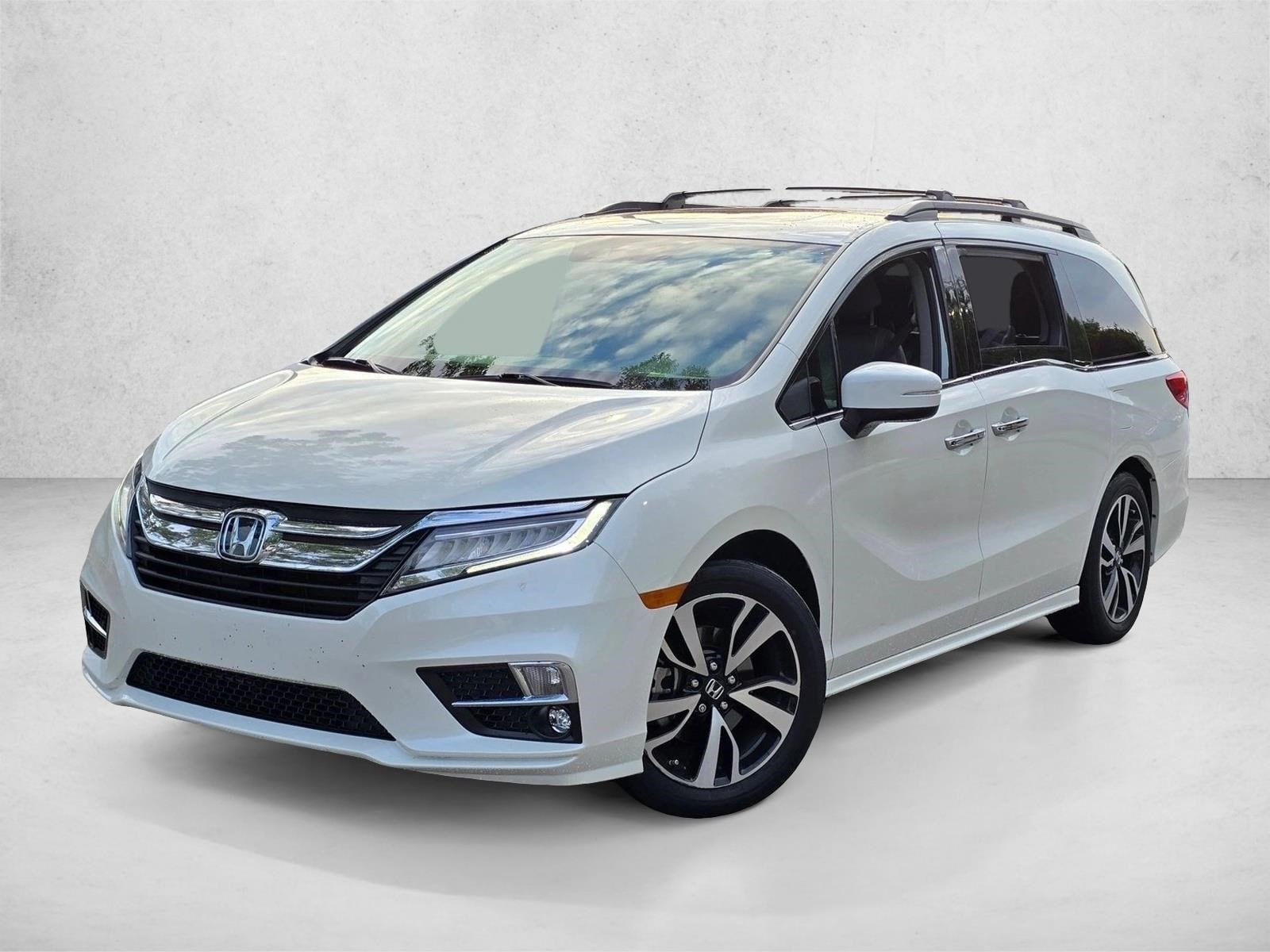 2018 Honda Odyssey Elite's photo