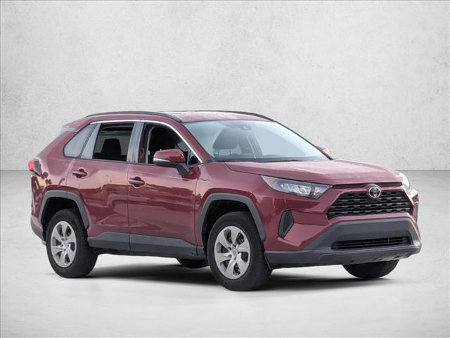 2020 Toyota RAV4 LE photo 2