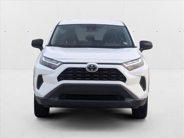 2023 Toyota RAV4 LE photo 2