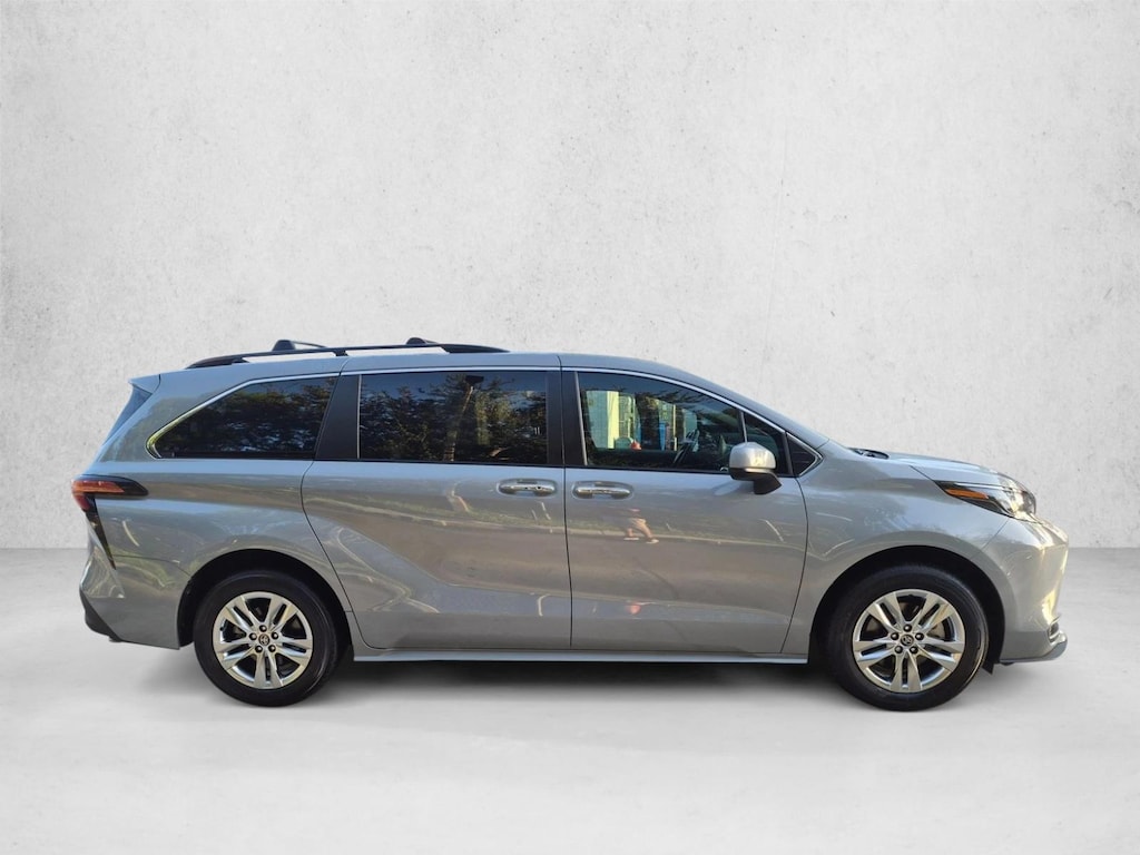 Certified 2022 Toyota Sienna XLE Woodland Edition Van Passenger Van