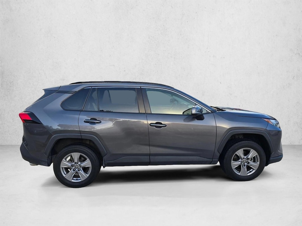 Used 2022 Toyota RAV4 XLE SUV