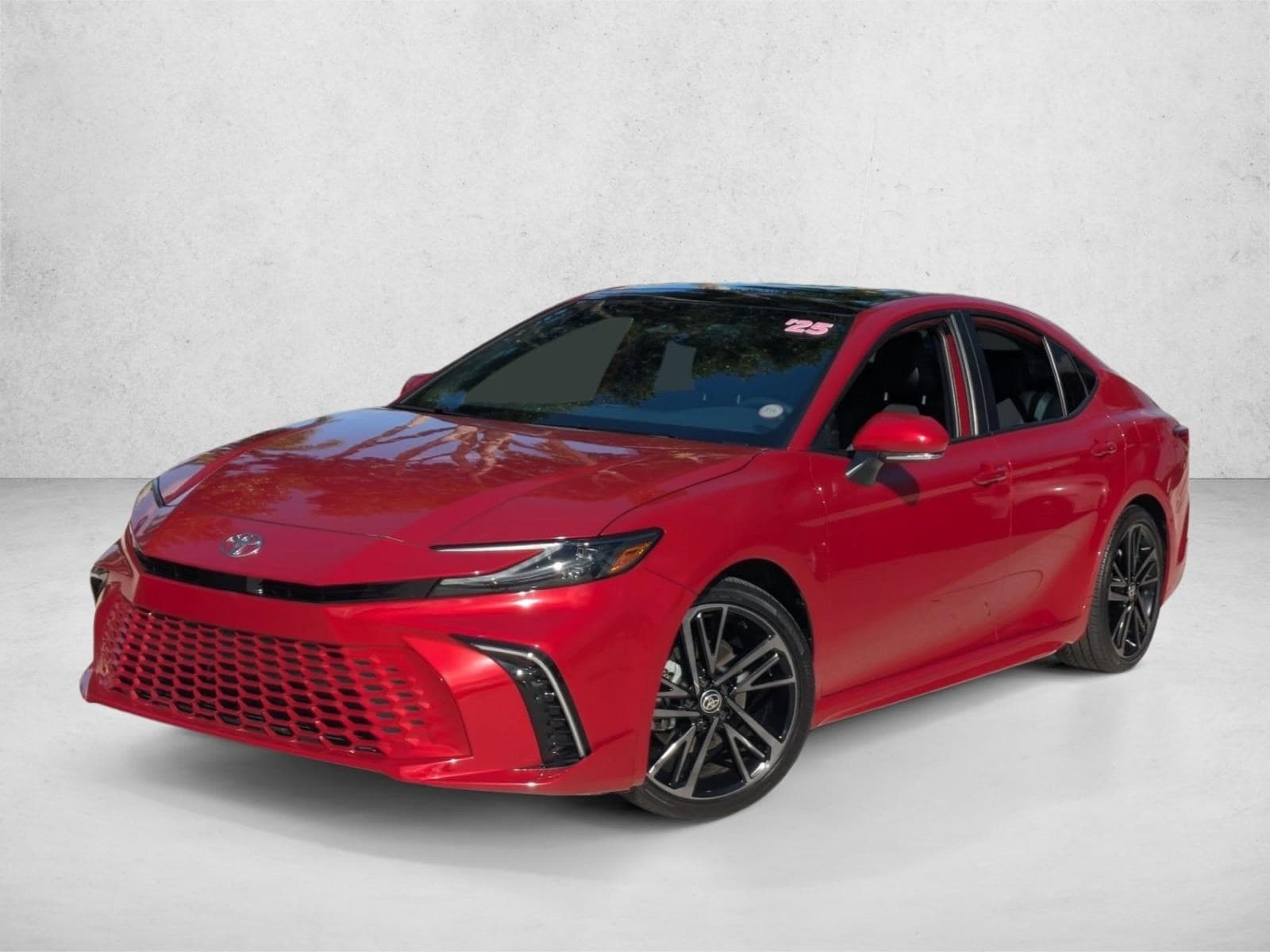 2025 Toyota Camry XSE's photo