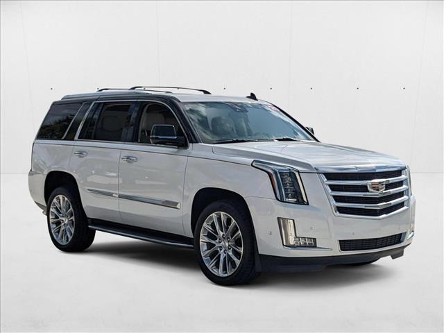 2020 Cadillac Escalade Luxury photo 2