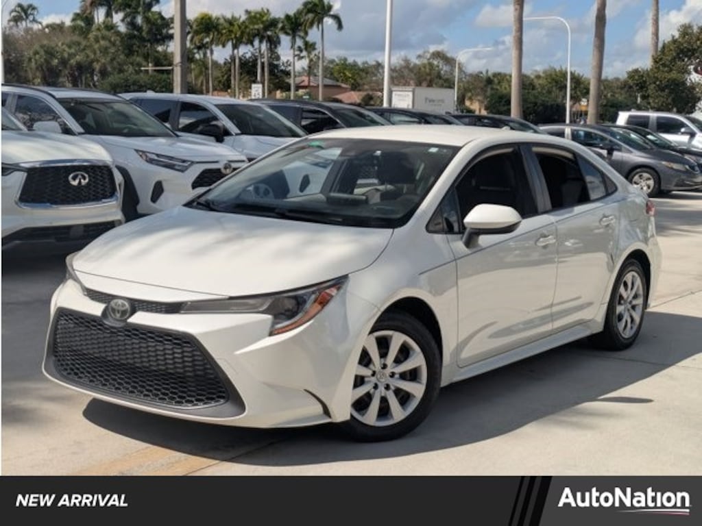 Used 2021 Toyota Corolla LE Sedan