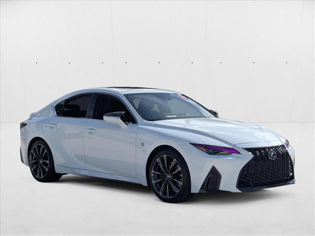 2024 Lexus IS 350 F SPORT photo 3