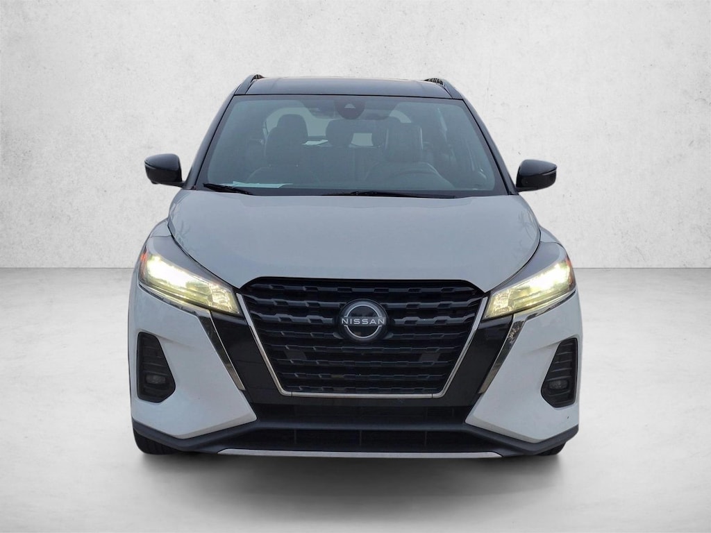 Used 2023 Nissan Kicks SR SUV
