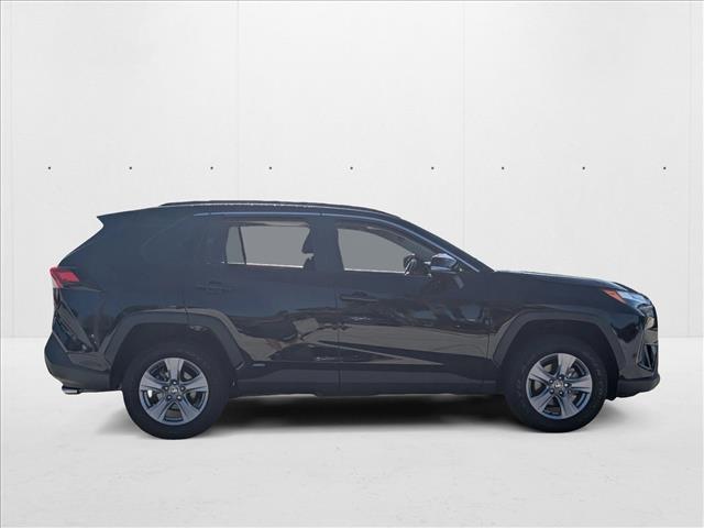 2024 Toyota RAV4 Hybrid XLE photo 2