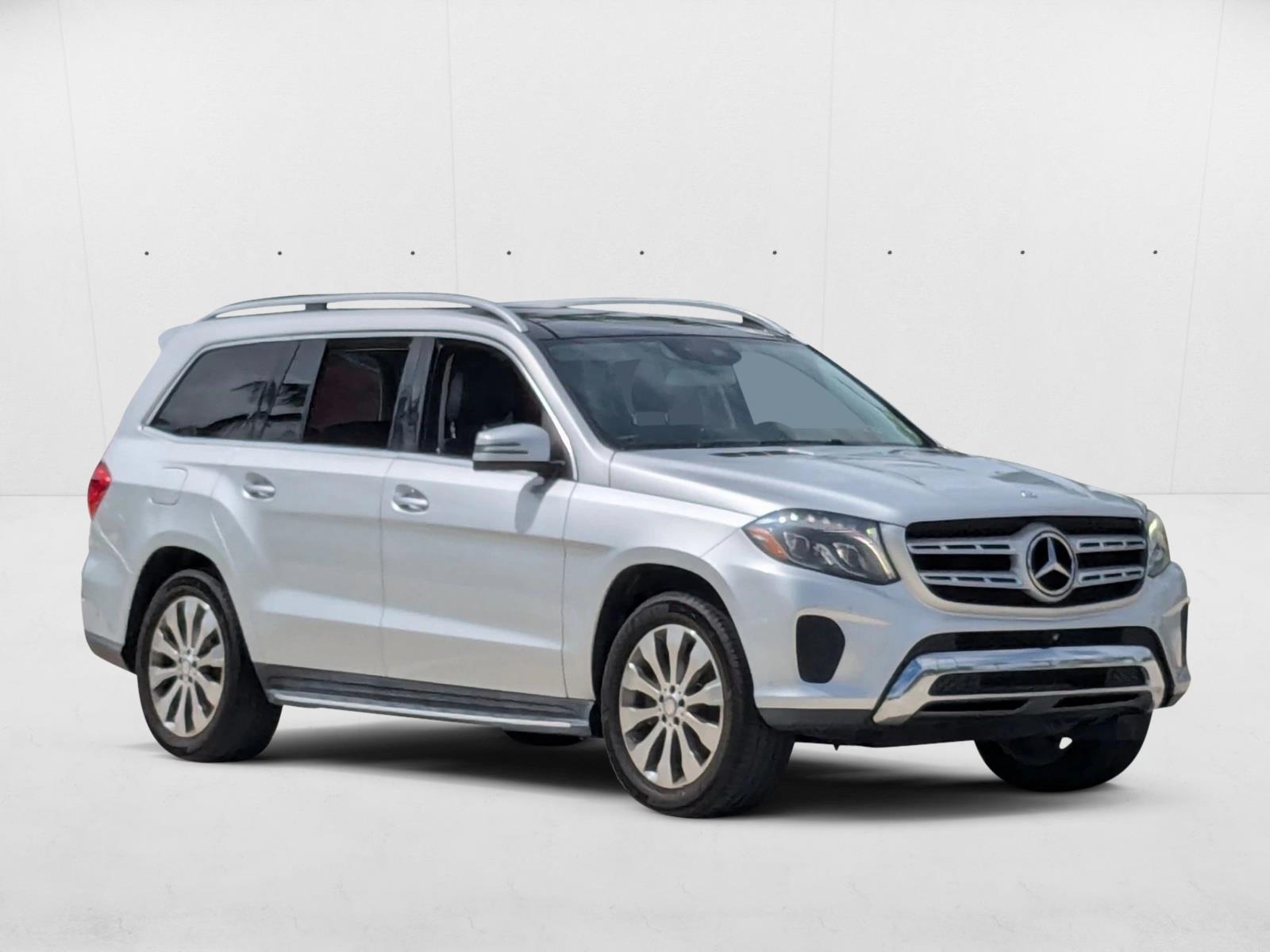 2017 Mercedes Benz GLS 450 4MATIC photo 4