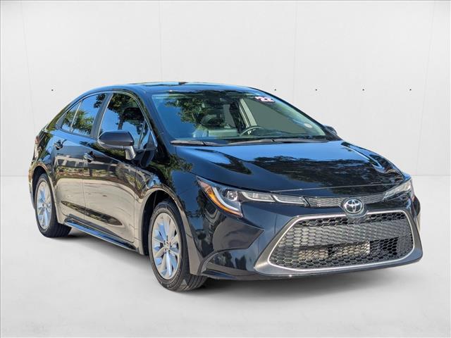 2022 Toyota Corolla XLE photo 3
