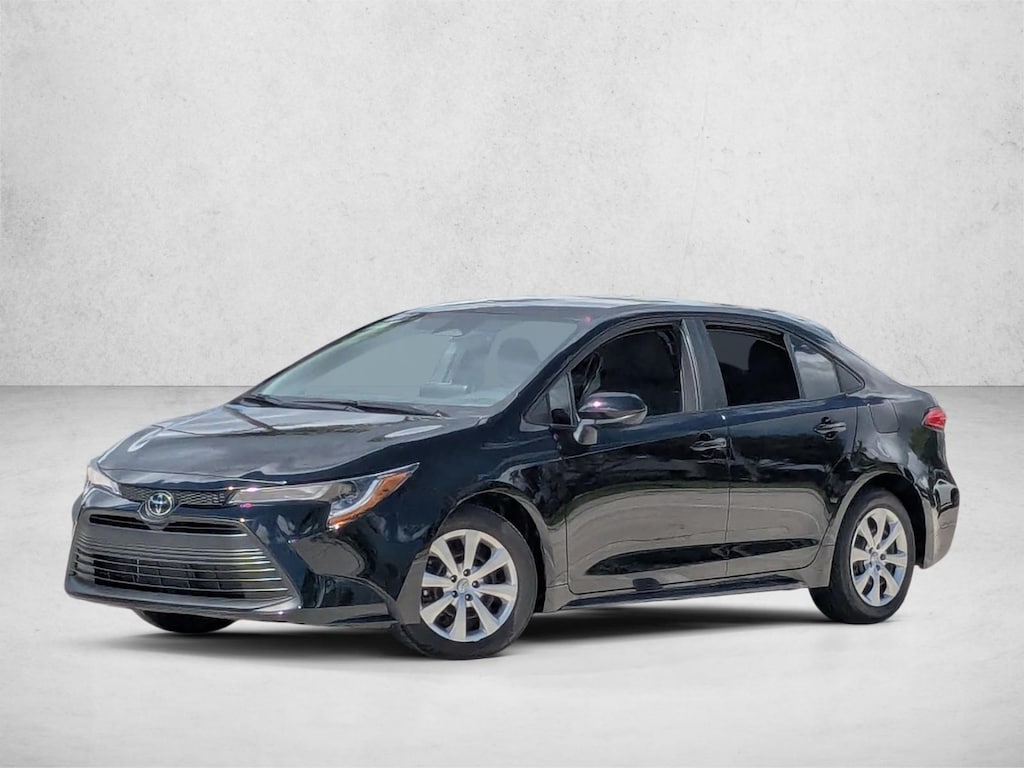 Used 2025 Toyota Corolla LE Sedan