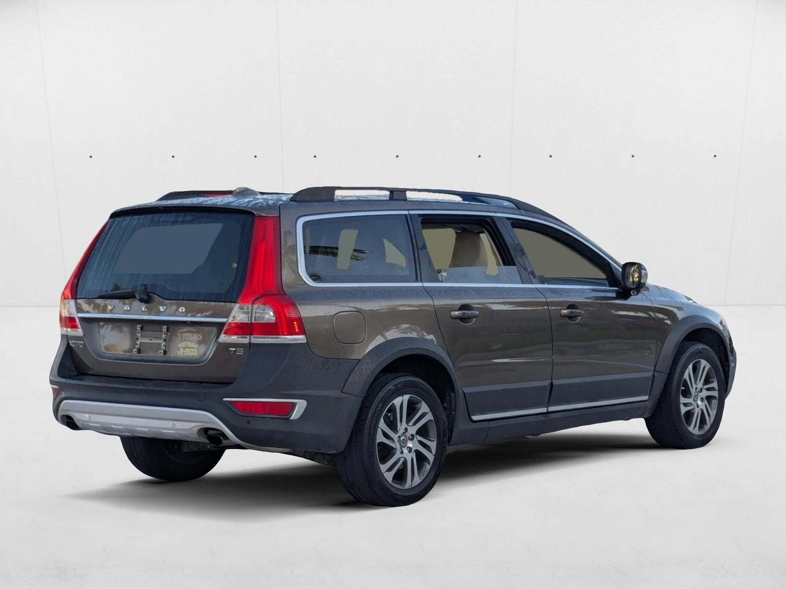 2015 Volvo XC70 T5 Platinum Drive-E photo 4