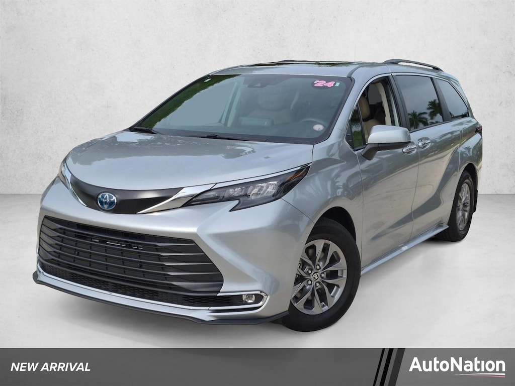Certified 2024 Toyota Sienna XLE 8 Passenger Van Passenger Van