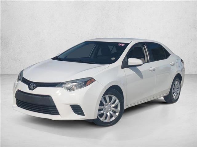 2014 Toyota Corolla LE's photo