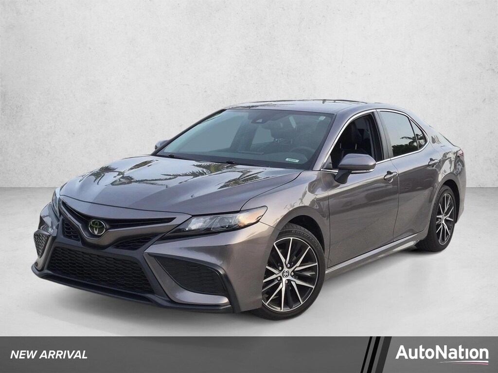 Used 2023 Toyota Camry SE Sedan