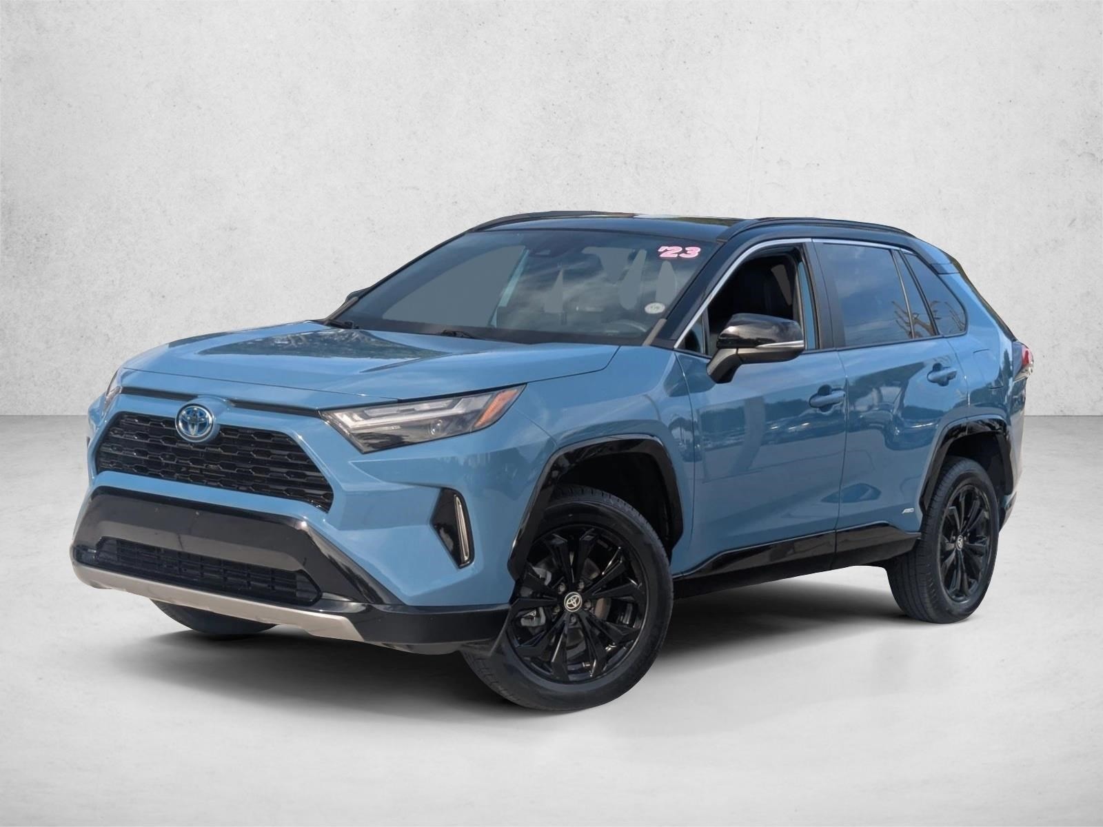 2023 Toyota RAV4 XSE's photo