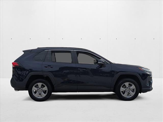 2023 Toyota RAV4 XLE photo 4
