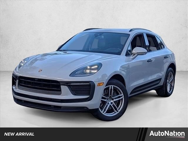 2022 Porsche Macan Base