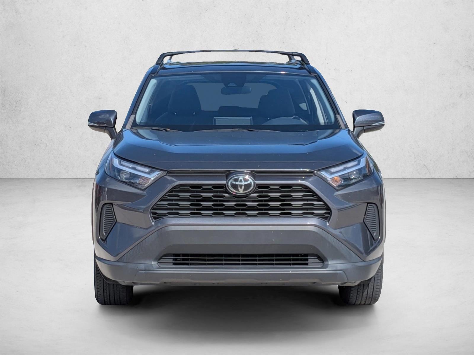 2023 Toyota RAV4 XLE photo 2