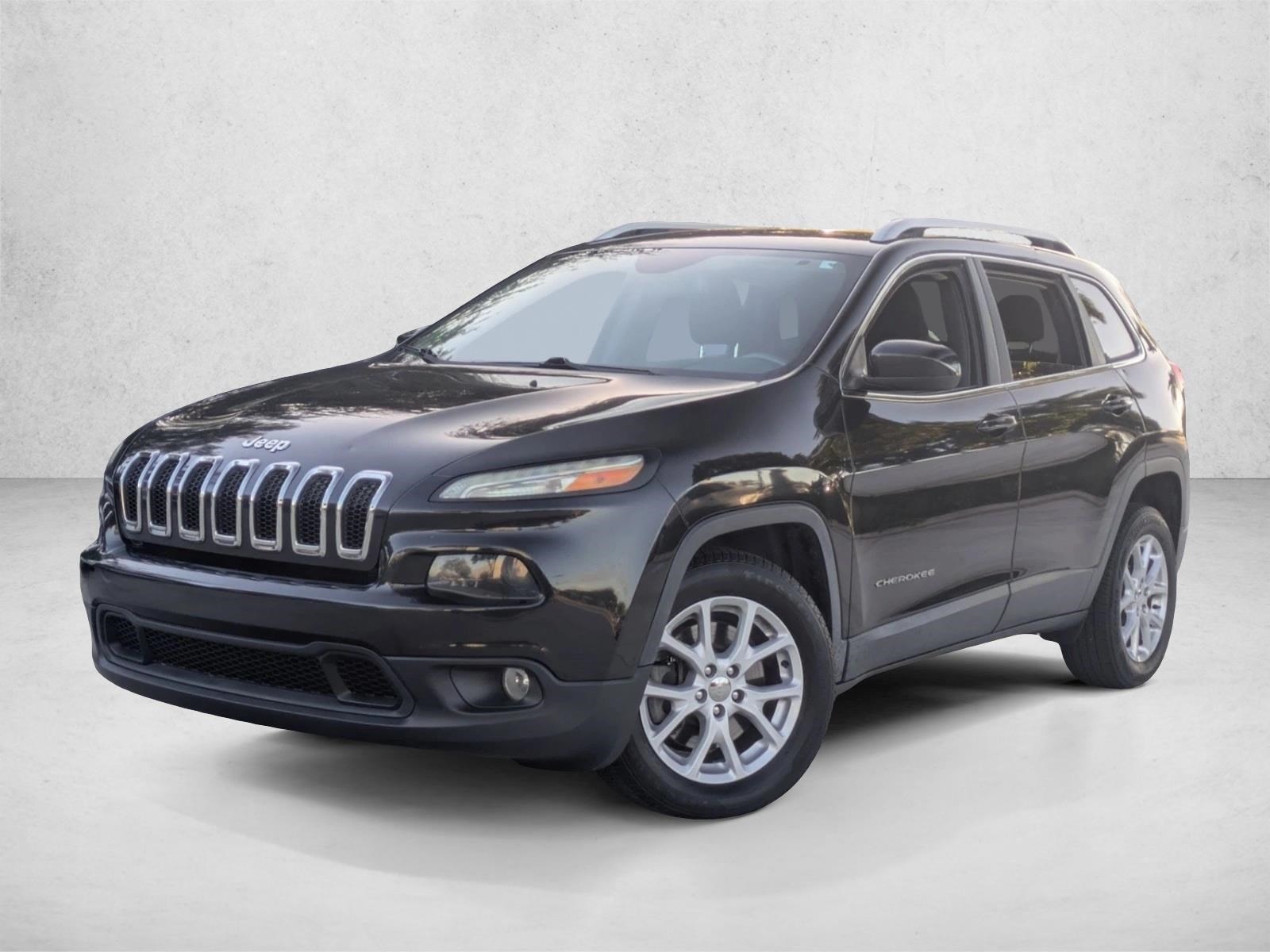 2016 Jeep Cherokee Latitude's photo